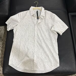 Lululemon Down to the Wire Short Sleeve Shirt
